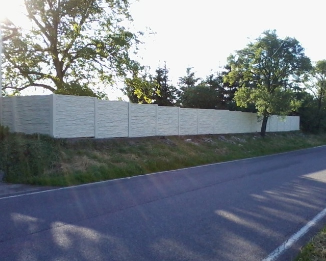 výhody odhlučnění betonového plotu